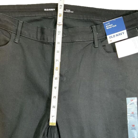 Old Navy Black Mid-Rise Kicker Boot-Cut Casual Academia Preppy Womens Pants 18 - Picture 7 of 15